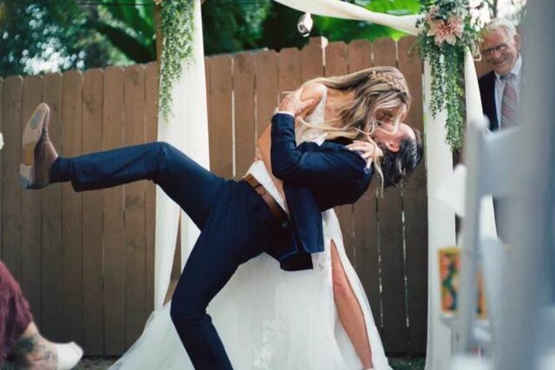 i-let-my-wife-dip-me-at-our-wedding-v0-t8xjxgeve44e1
