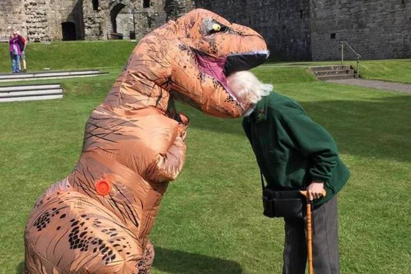 just-my-mom-and-aunt-doing-family-things-in-wales-v0-hr3dkafz6ca31