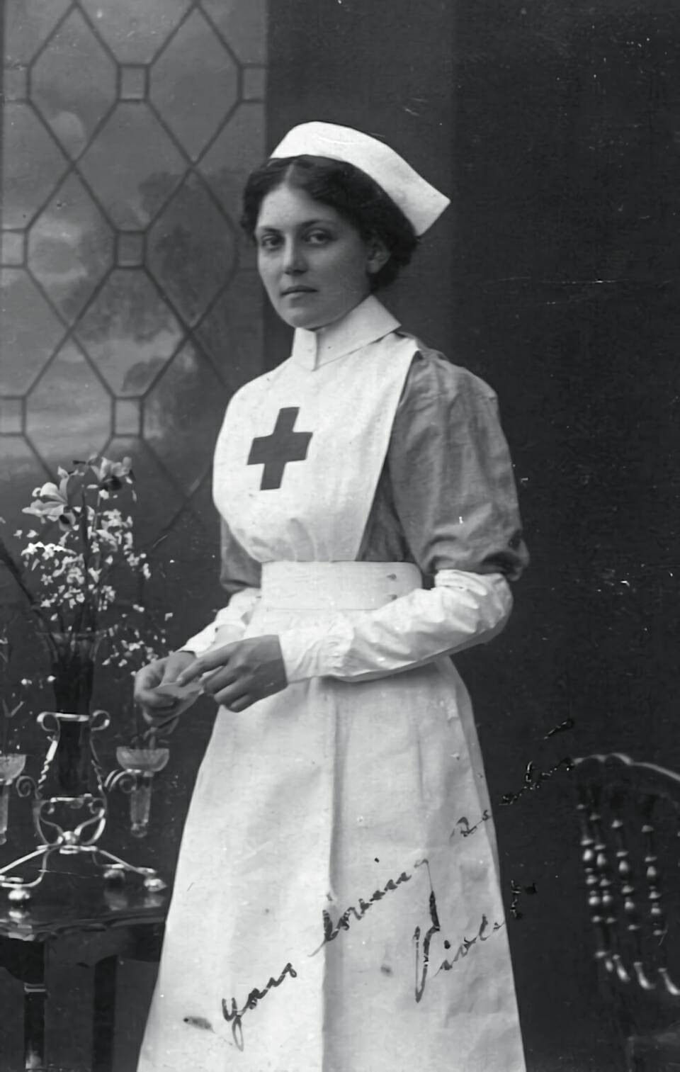 Violet_Jessop_in_Voluntary_Aid_Detachment_Uniform