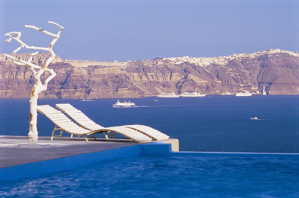 Astarte Suites Hotel Infinity pool Santorini Greece.jpg