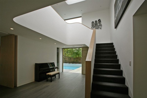 Contemporary Home in London 25