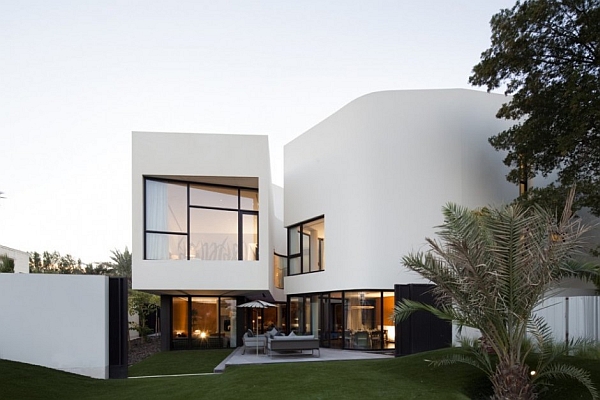 Mop House – white exterior