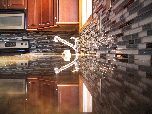 modern kitchen backsplash glass tiles