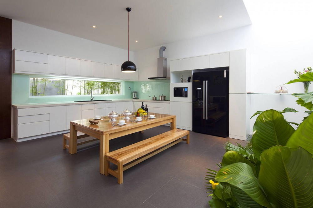 Go Vap Modern House – white minimalist kitchen