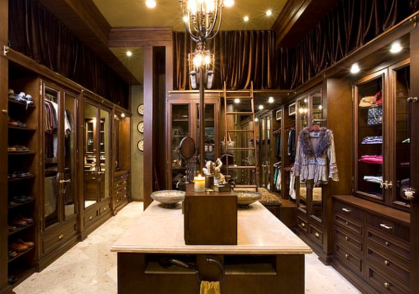 Luxurious closet design for women