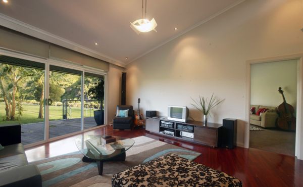 rotating house – minimalist living area