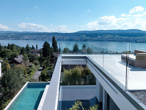 Glass Contemporary Feldbalz House – Lake views
