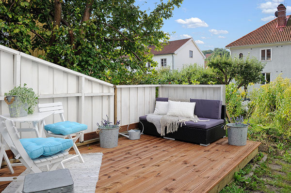 Small Attic apartment – outdoor gardeen