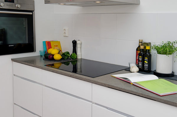 Small Attic apartment – white kitchen furniture