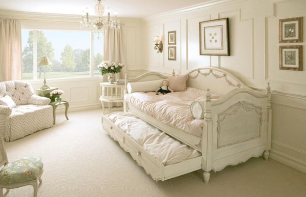Pristine white day trundle bed ideal for a gorgeous girls’ bedroom