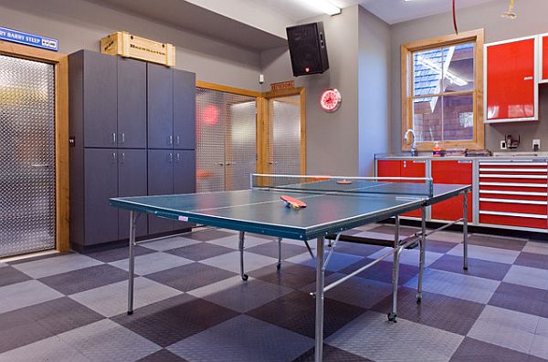 rec room with table tenis