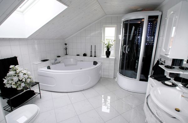 Black and white colors help to give this contemporary-style bathroom a distinguished look Black and white colors help to give this contemporary-style bathroom a distinguished look.