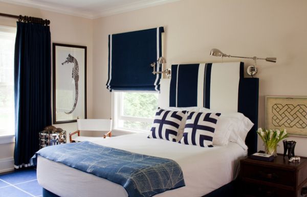 Navy blue and white make a rich, refined and bold combination for the kids’ room