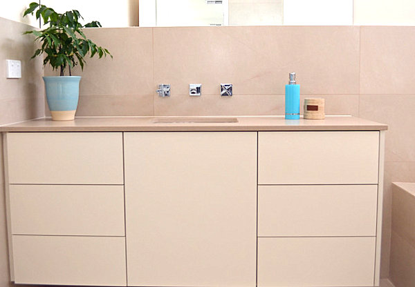 Dose of blue in a beige bathroom