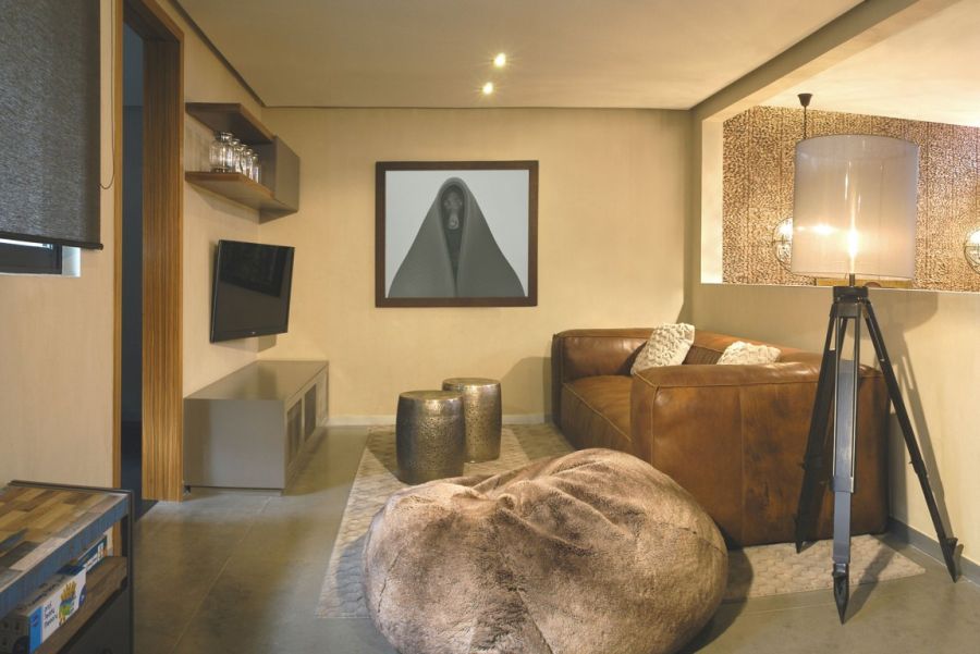 Interesting artwork in the sitting area