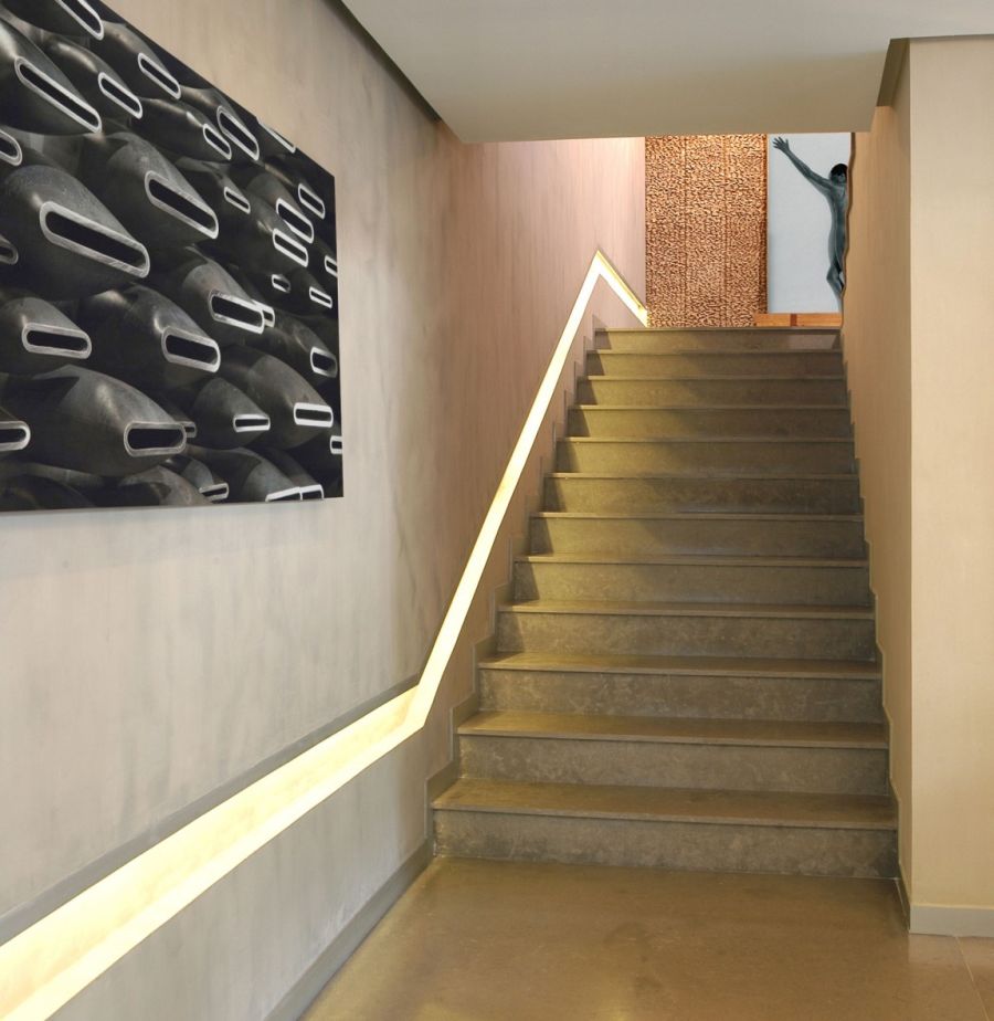 Stiarcase leading to the bedrooms