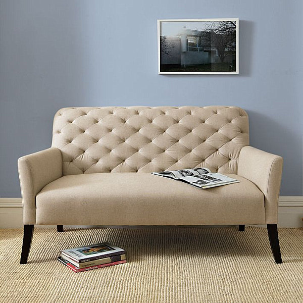 Tufted settee