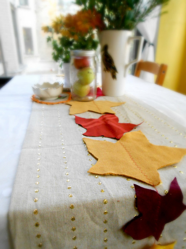 Autumn inspired leaf table runner