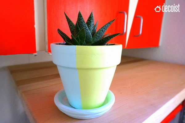 Two-tone painted pot – decoist