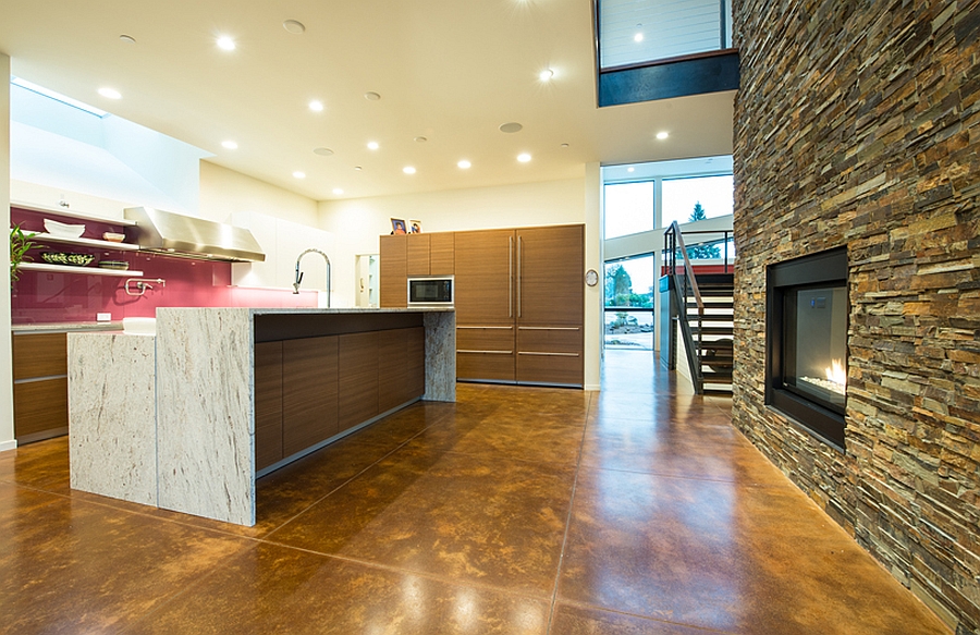 Kitchen island draped in marble stone