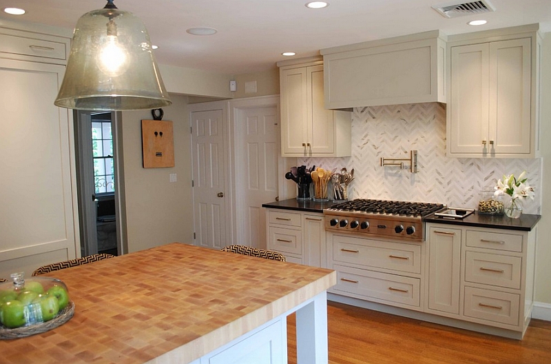 Subtle chevron pattern for the cool kitchen backsplash