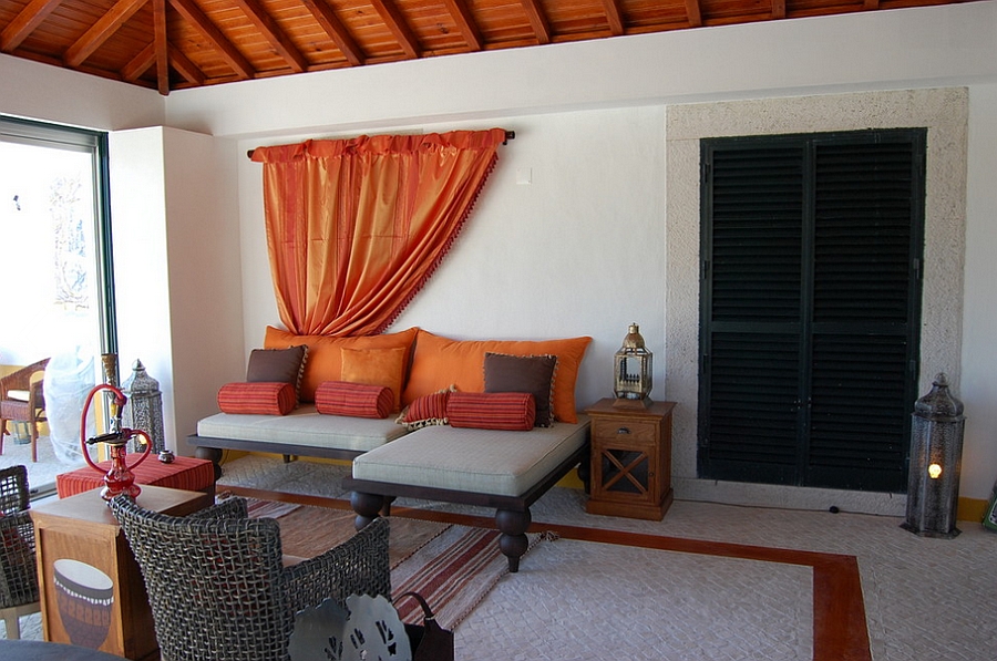 The hookah pipe gives the room a cool Moroccan flavor almost instantly!