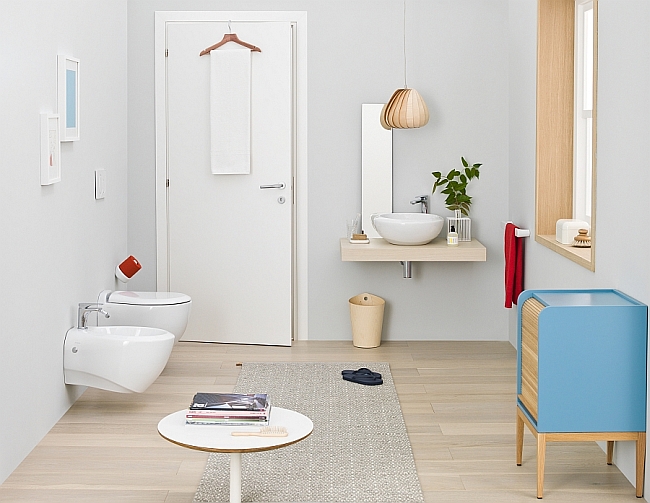 Small modern bathroom with relaxed ambiance