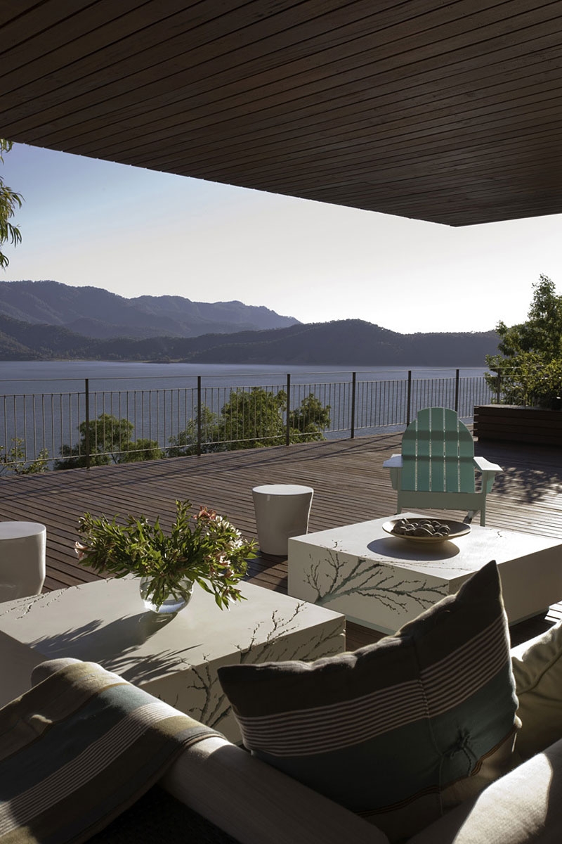 Enjoy the scenic landscape of Valle of Bravo!