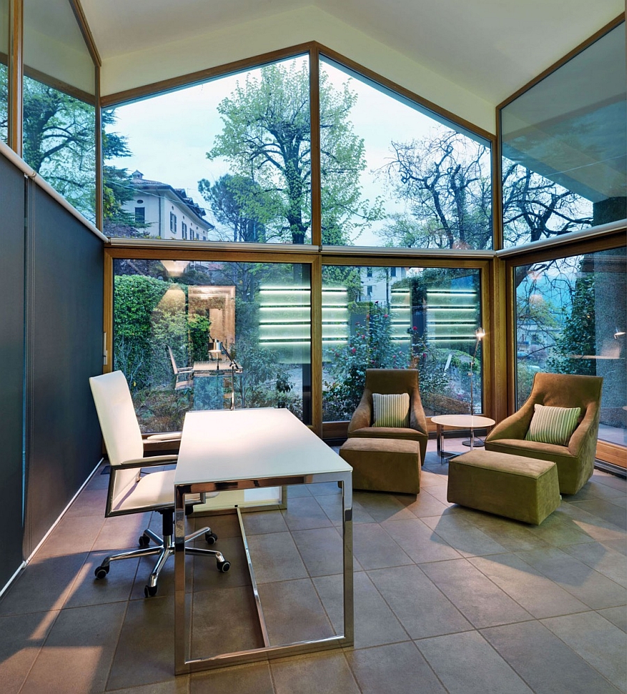 Home office with a lovely conversation area