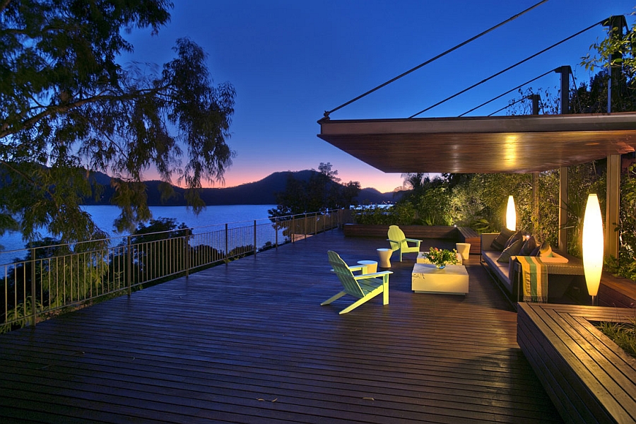 Sculptural lighting steals the show on the deck