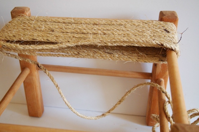 DIY Woven Footstool – makeover