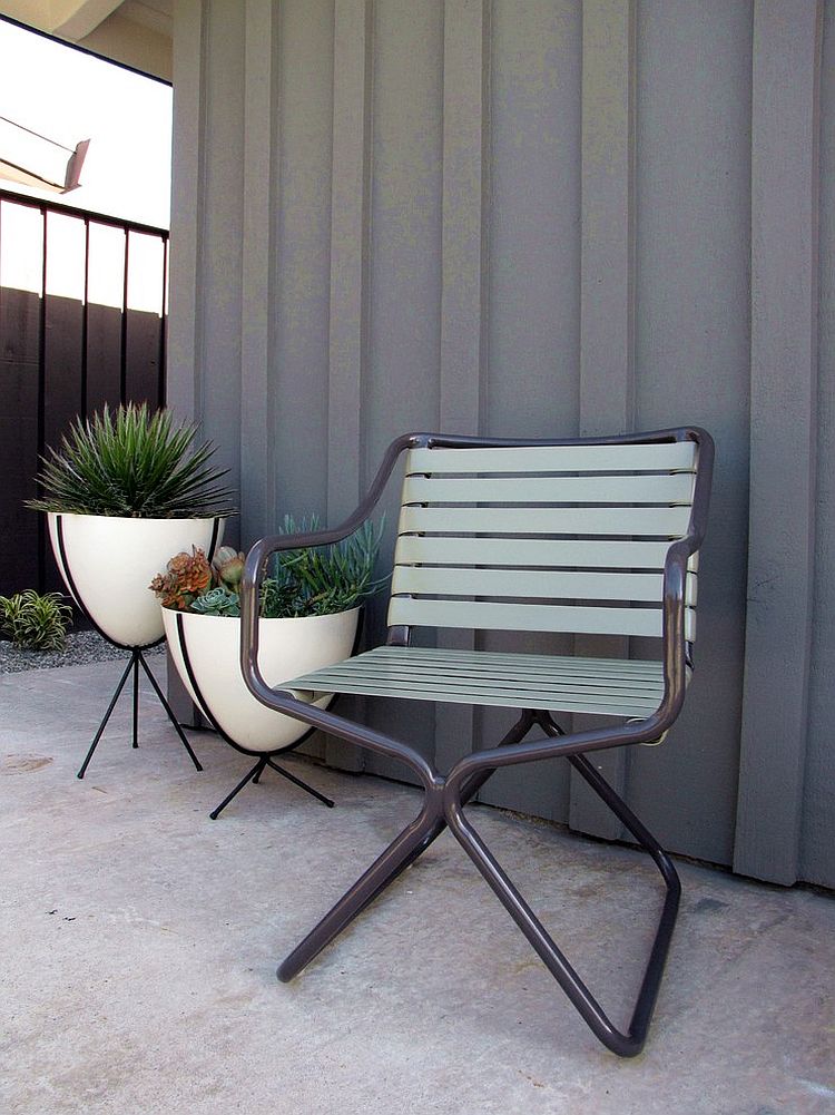 Elegant and understated bullet planters in white