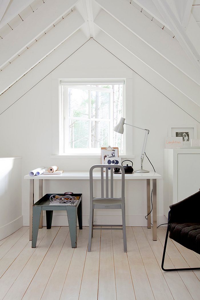 Attic home office with a relaxed Scandinavian style