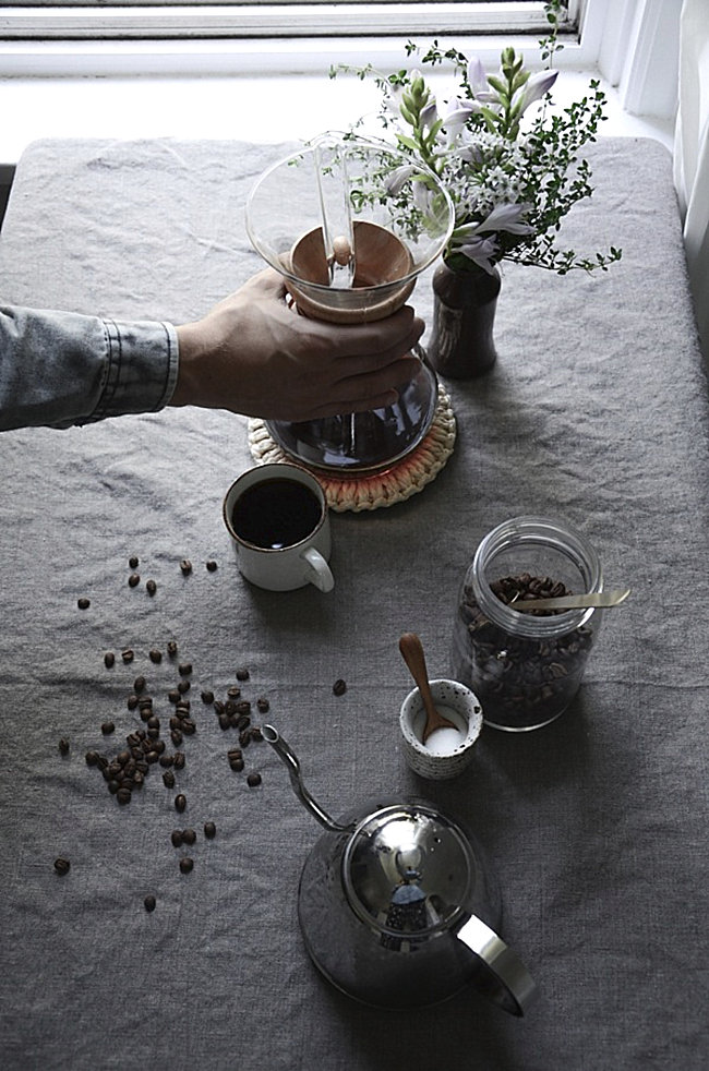 Linen tablecloth from Mur Lifestyle
