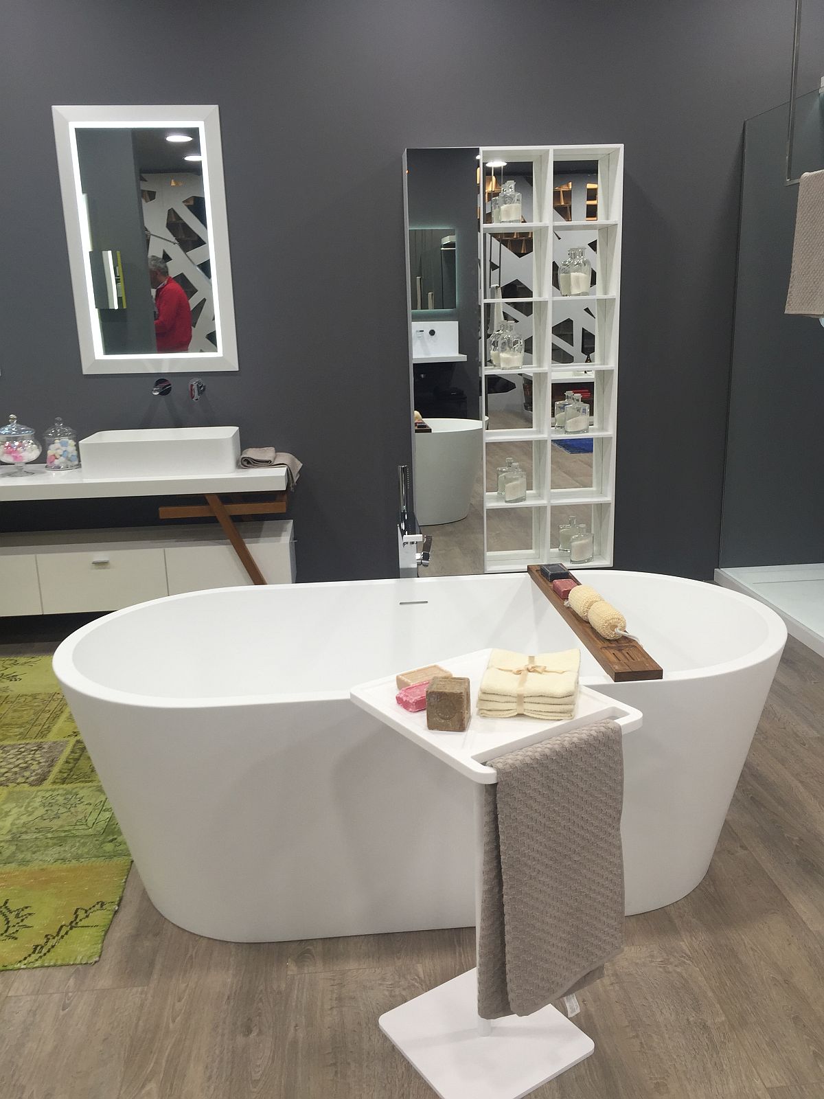 Contemporary standalone bathtub and accessories from Moma Design