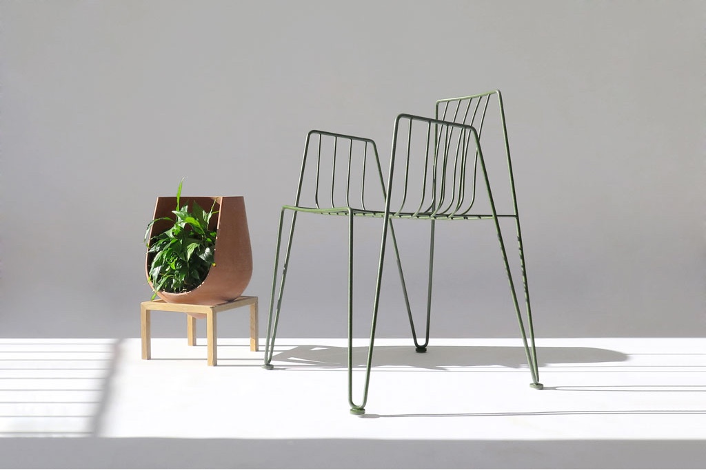 Rambla chair in green by Martín Azia for Mobles 114.