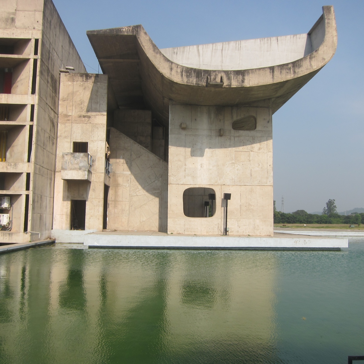Complexe du Capitole, Chandigarh, India, 1952. Photo by Bénédicte Gandini © FLC/ADAGP.
