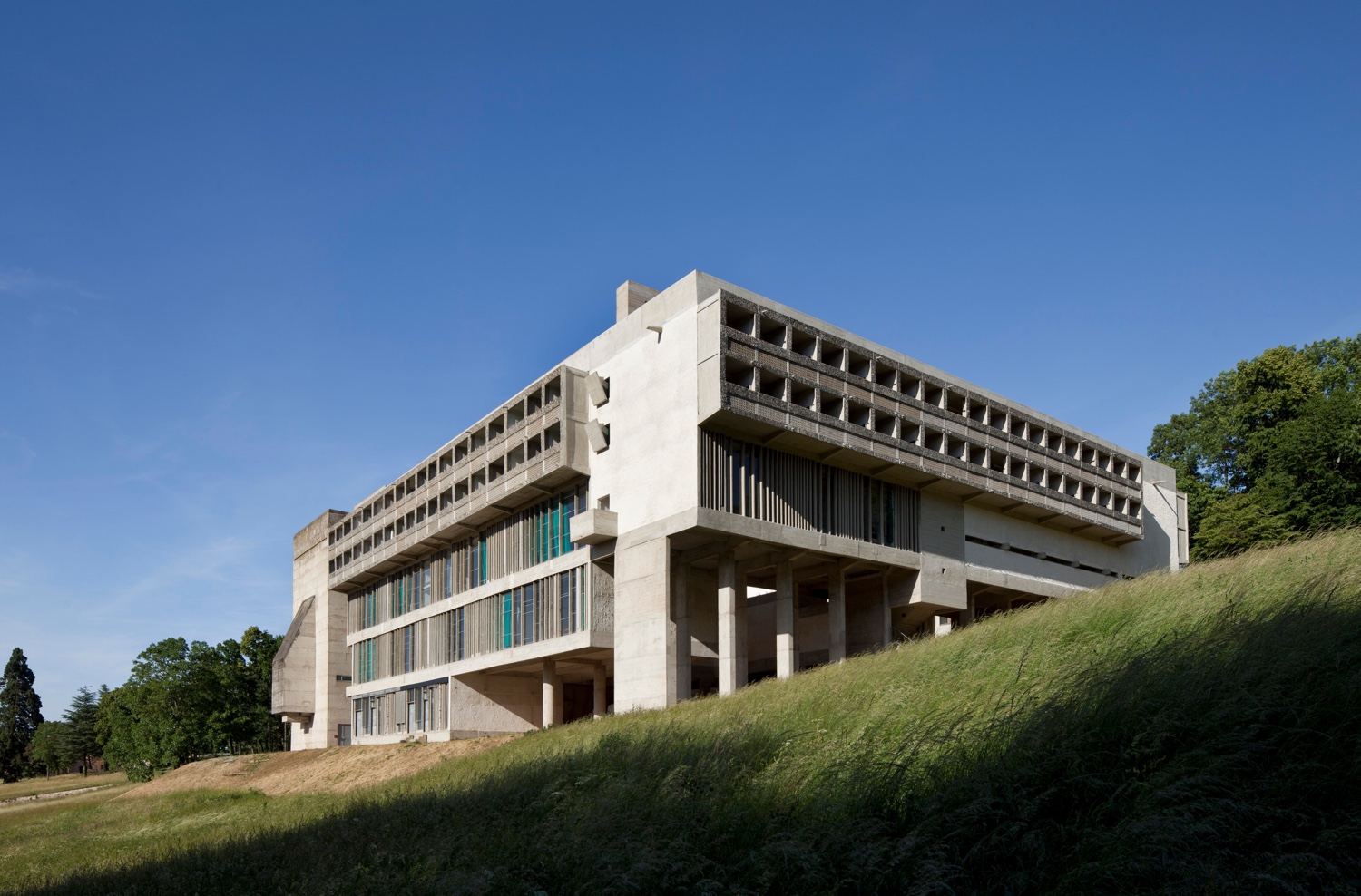 Couvent Sainte-Marie de la Tourette, Eveux-sur-l'Arbresle, France, 1953. Photo by Oliver Martin-Gambier © FLC/ADAGP.