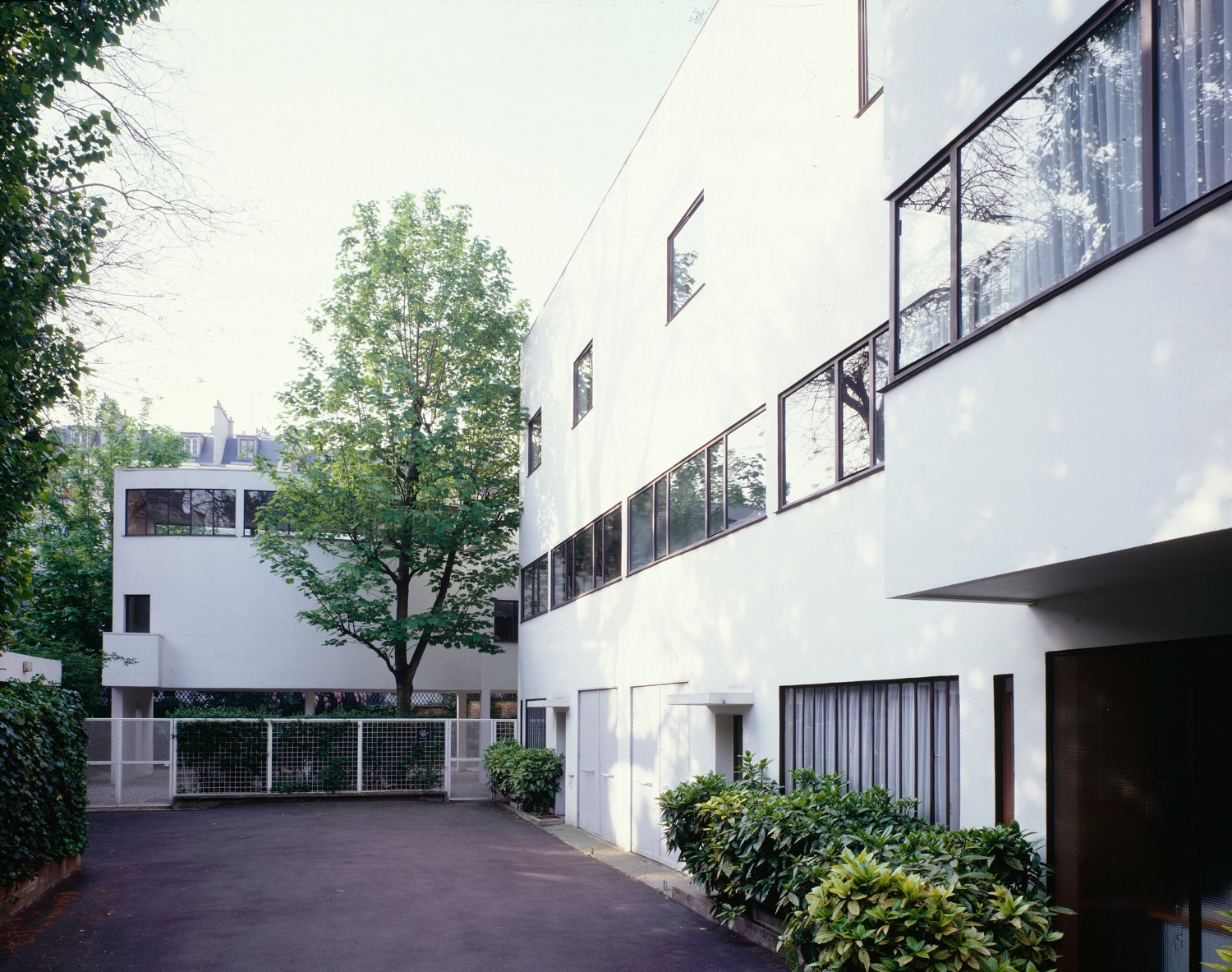 Maison La Roche-Jeanneret, Paris, France, 1923 - 1925. Photo by Oliver Martin-Gambier © FLC/ADAGP.