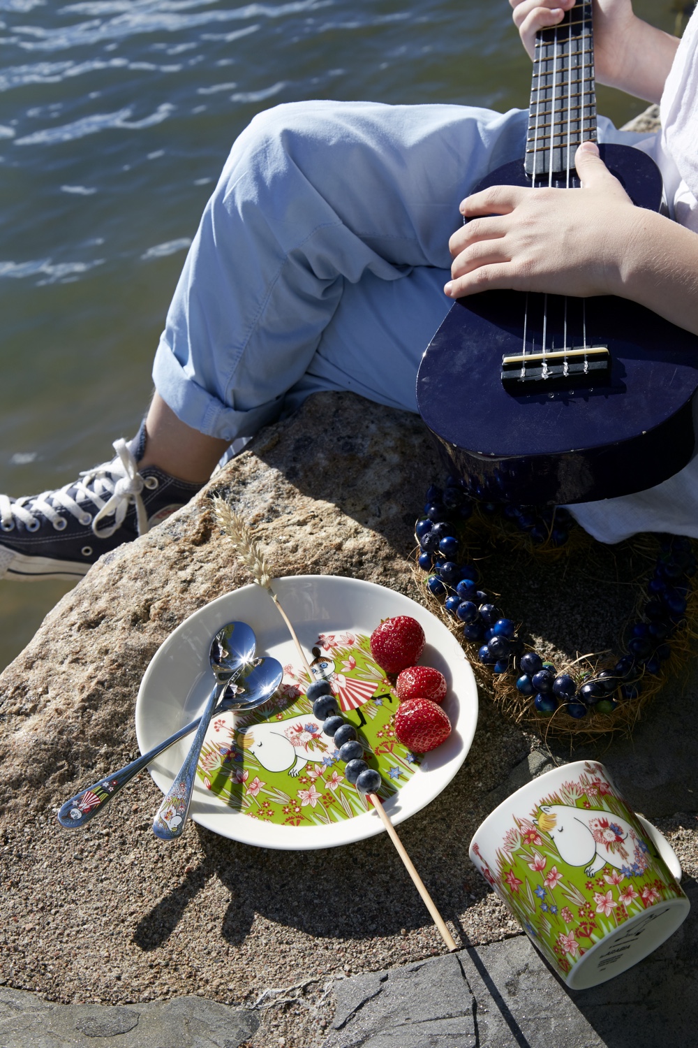 Midsummer magic with Snorkmaiden ceramics collection. Image © Fiskars Finland.