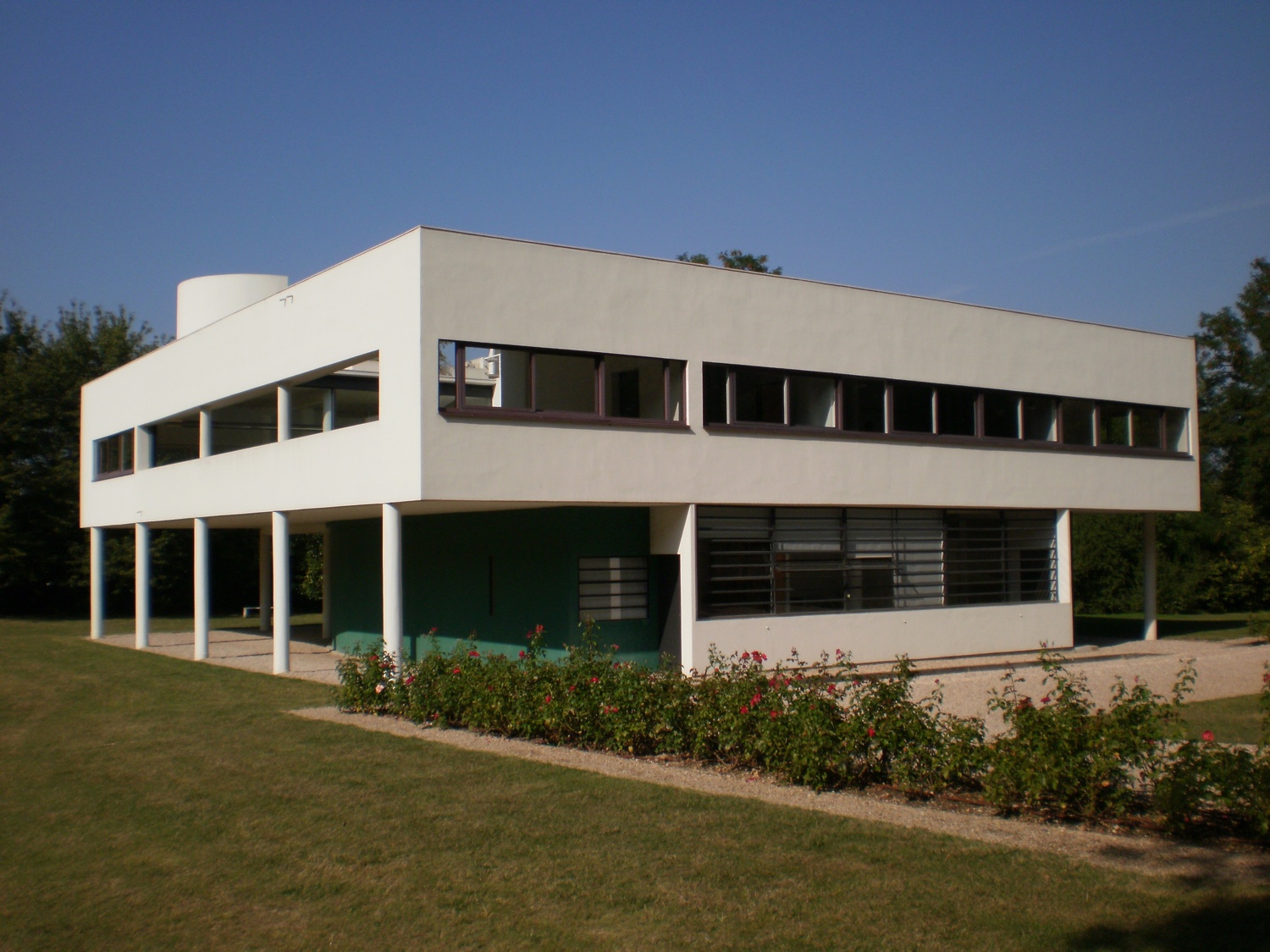 Villa Savoye et loge du jardinier, Poissy, France, 1928. Photo by Oliver Martin-Gambier © FLC/ADAGP.