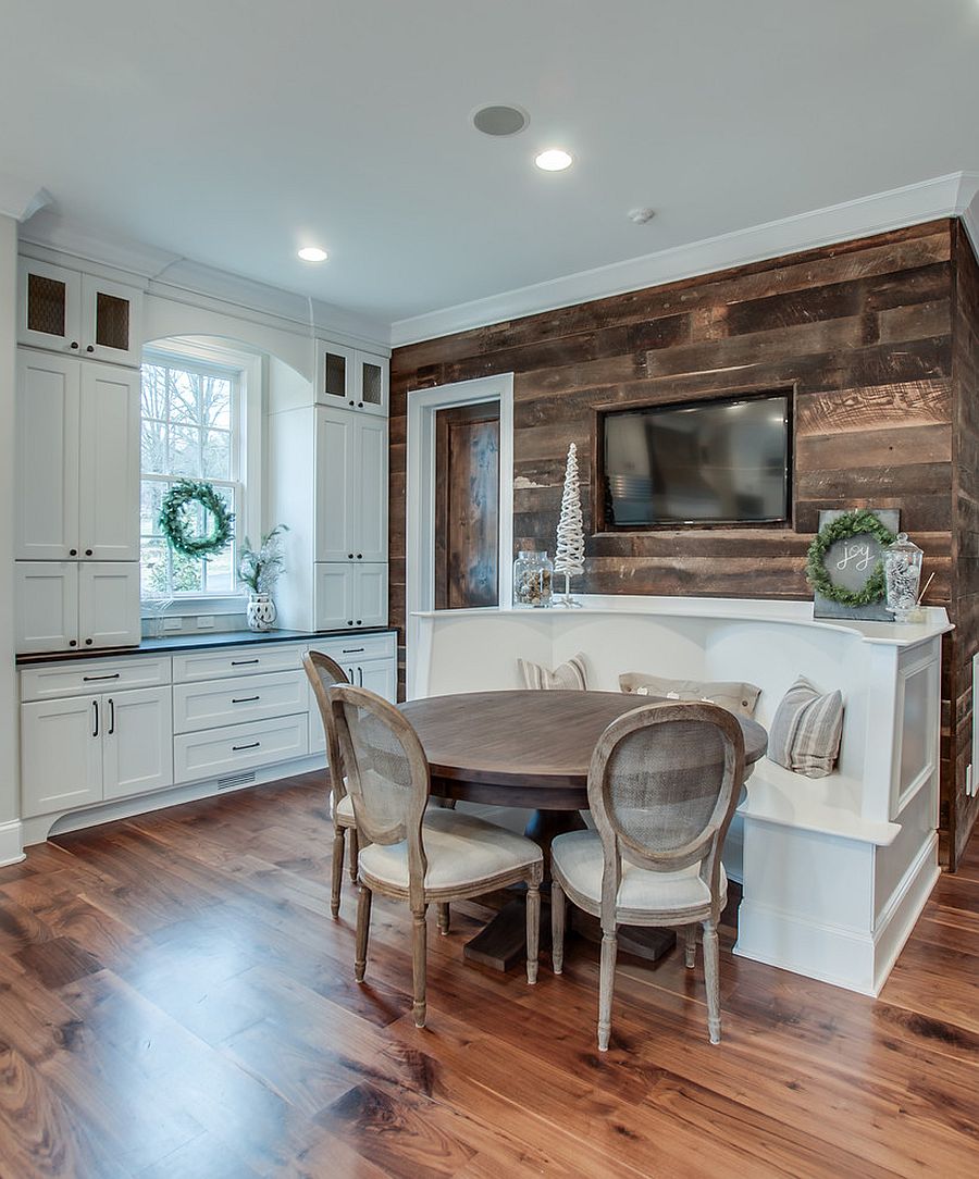 Stylish accent wall in reclaimed wood for the modern kitchen