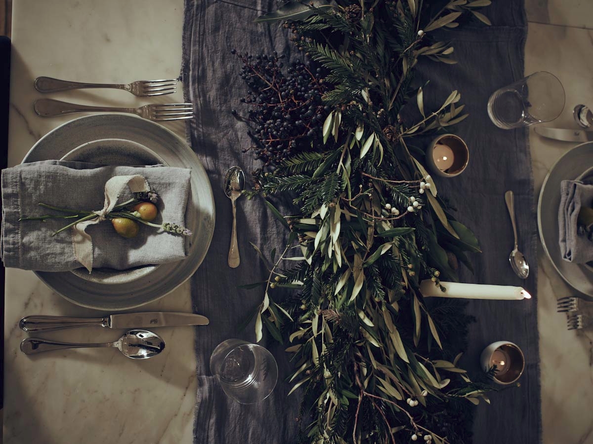 Stunning neutral-toned table from Eyeswoon