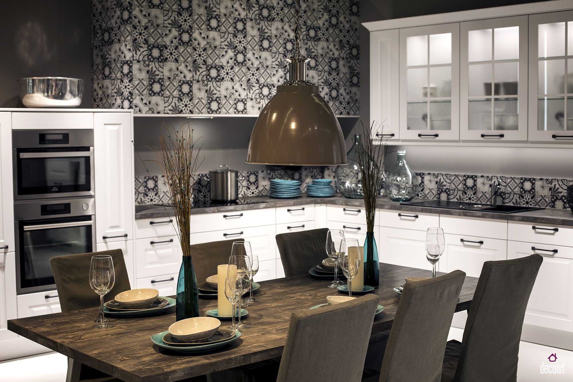 Tiles add pattern to the kitchen without disturbing the color scheme