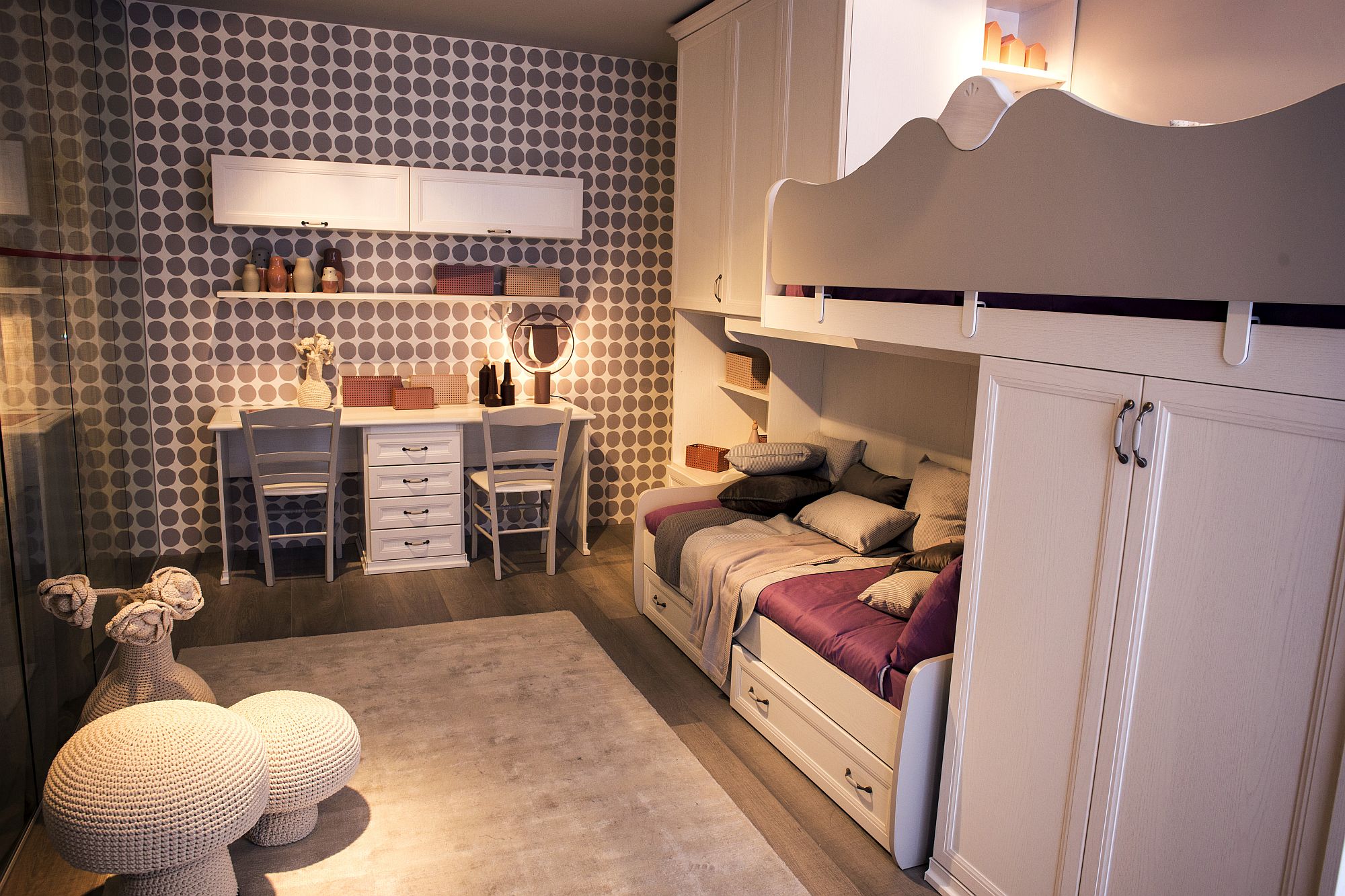 Bunk bed wall in the kids’ room frees up space for other decor
