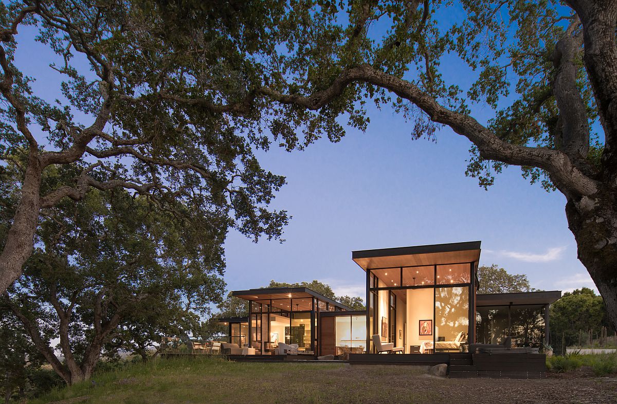 Sweeping and spacious blocks create a relaxing home for retired couple
