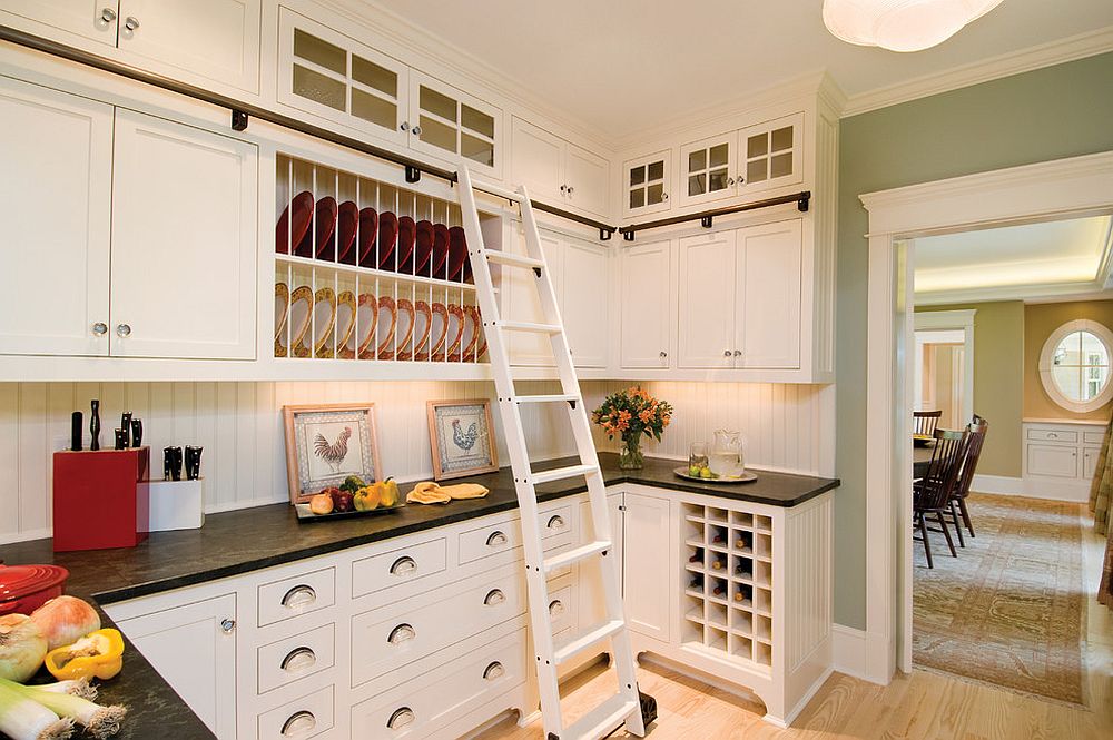 Modern kitchens with traditional overtones are great places to bring in the classic plate rack