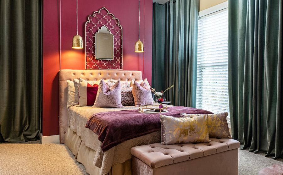 Delightful combination of pink and gray in the bedroom