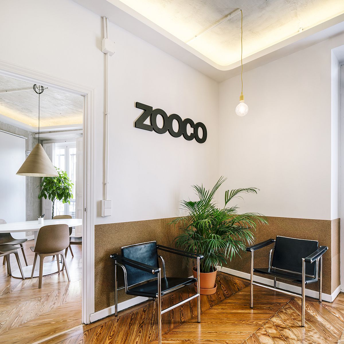 Uncovering Old Textural Charm: New Madrid Studio of Zooco Inside 140 Sqm Flat