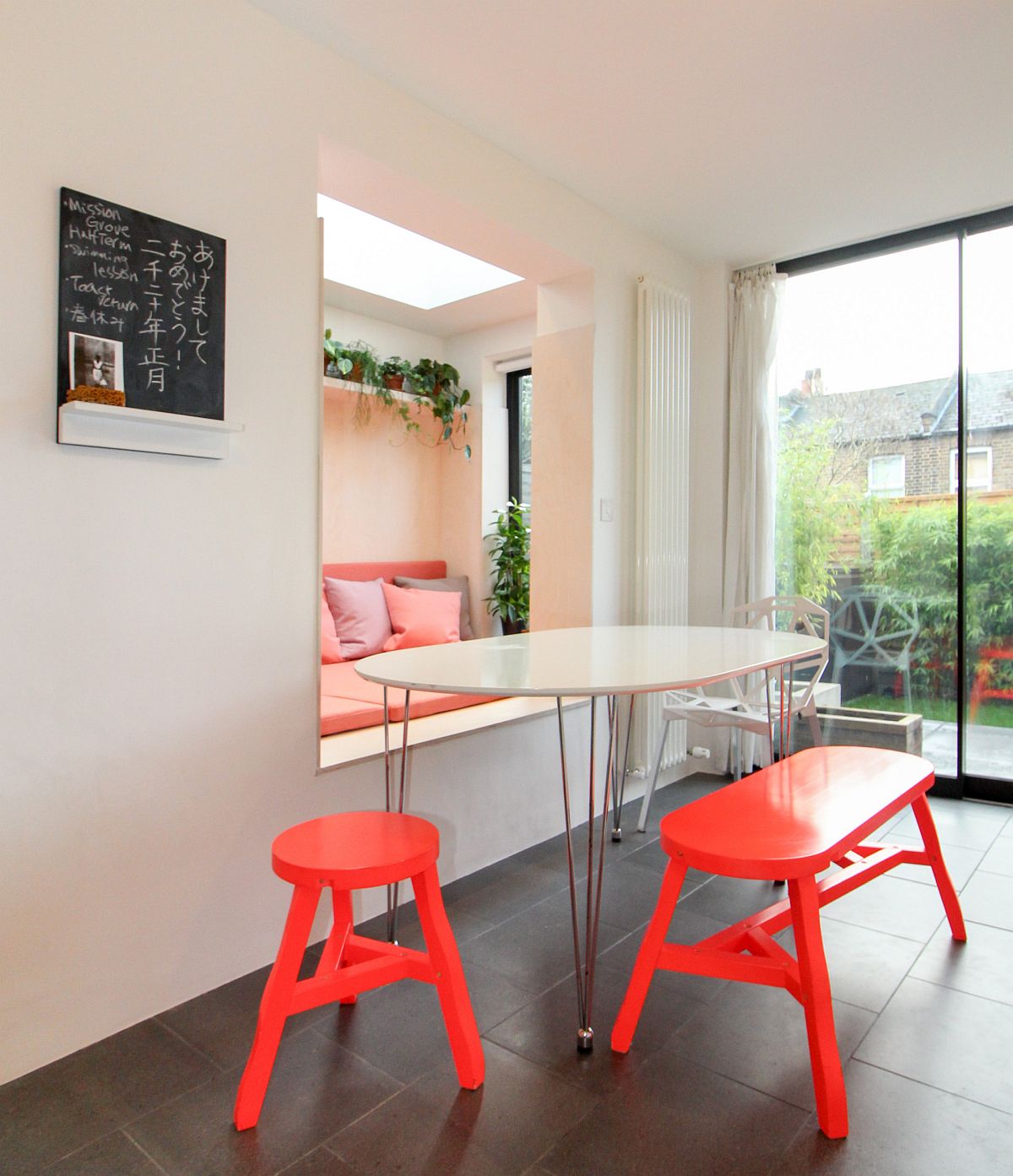 Small Breakfast Nooks Perfect for the Modern Space-Savvy Home
